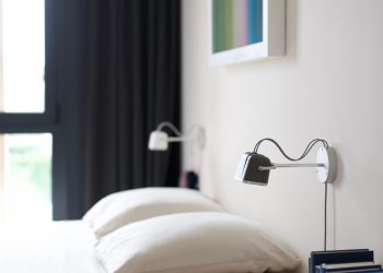 how to find a leak in a sleep number bed